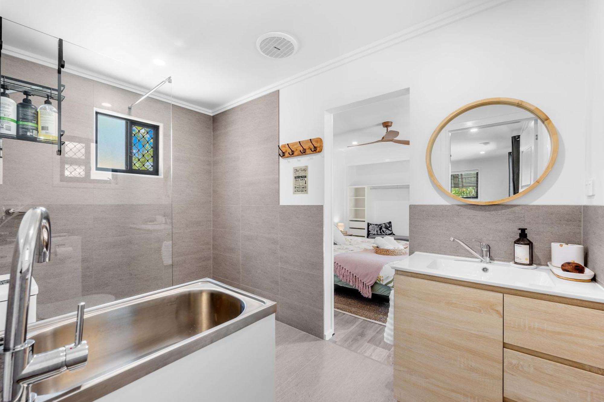 Little Sunshine - Private Acreage Guest Home Hervey Bay Buitenkant foto